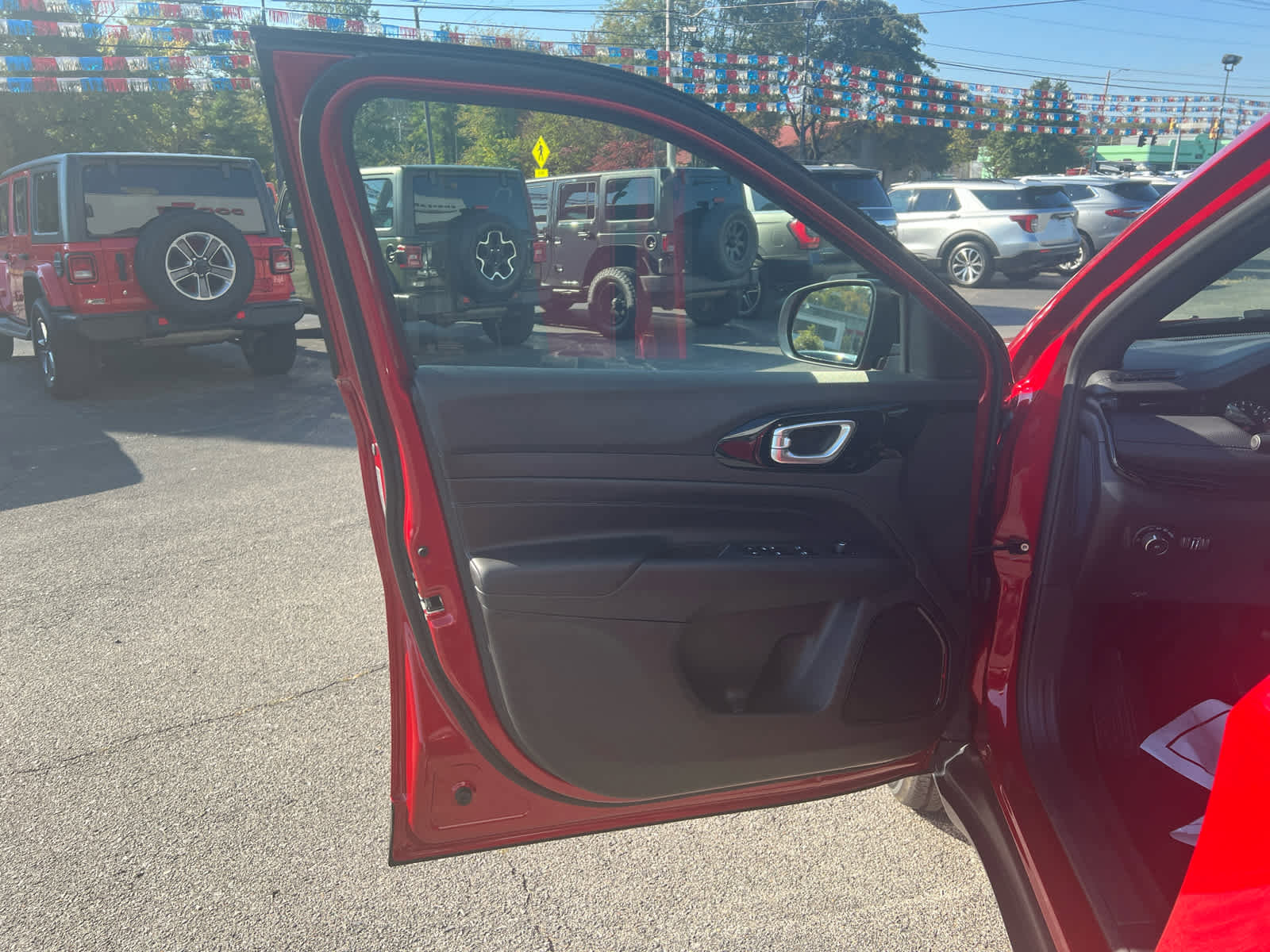 New 2026 Jeep Compass Altitude image 16