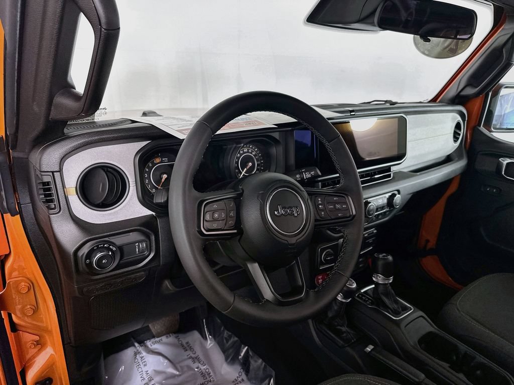 Certified 2025 Jeep Wrangler Sport AWD/4WD image 34