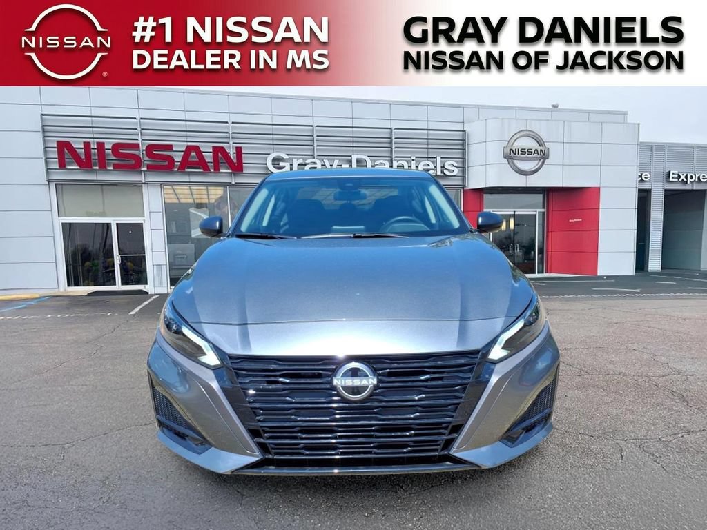 New 2026 Nissan Altima 2.5 SV FWD image 2