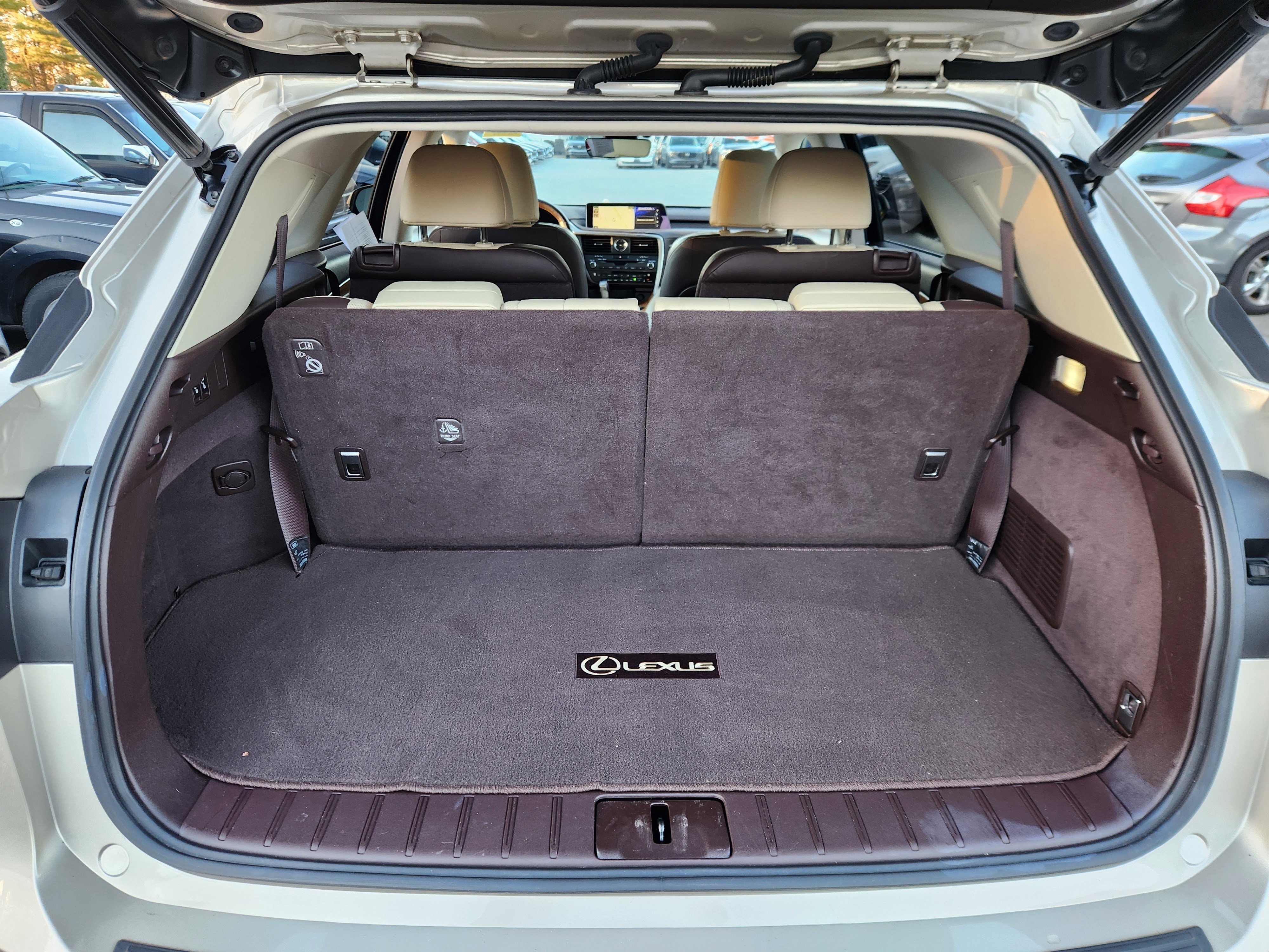 Used 2018 Lexus RX 350L Luxury image 21