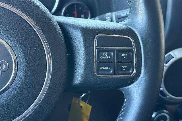 Used 2014 Jeep Wrangler Unlimited Rubicon w/ Connectivity Group AWD/4WD image 25