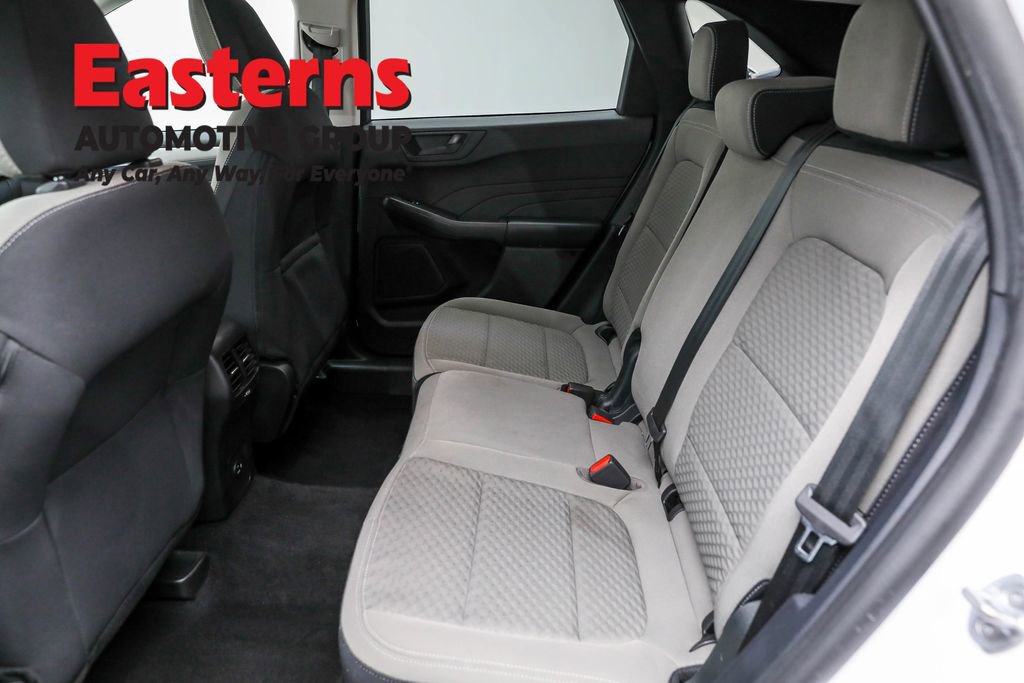 Used 2022 Ford Escape SE w/ Cold Weather Package image 21