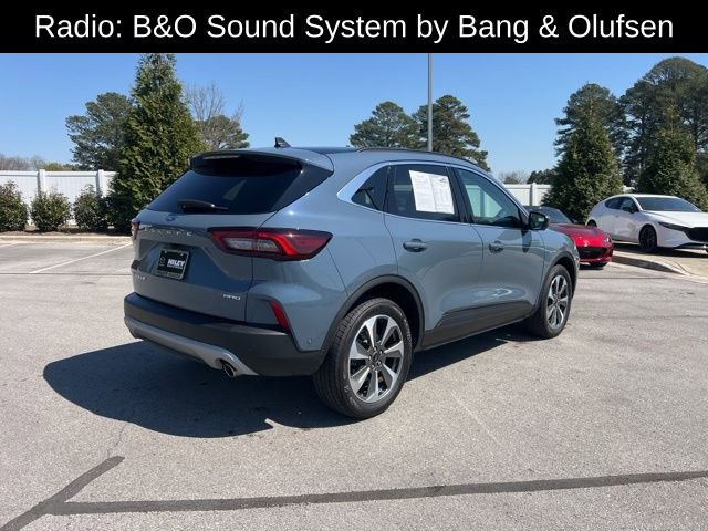 Used 2024 Ford Escape Platinum w/ Premium Technology Package image 8