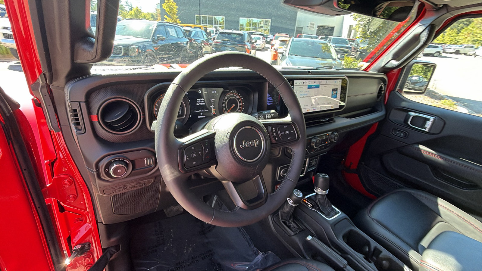 Used 2026 Jeep Wrangler Unlimited Rubicon AWD/4WD image 24