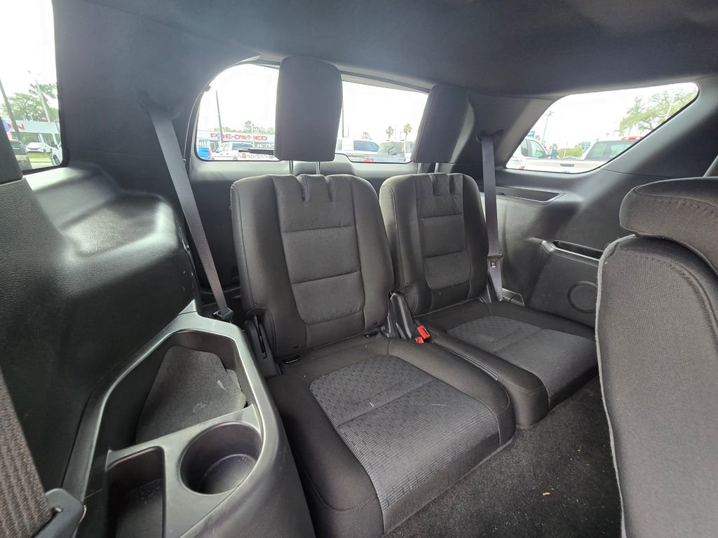 Used 2014 Ford Explorer XLT w/ Equipment Group 201A image 10