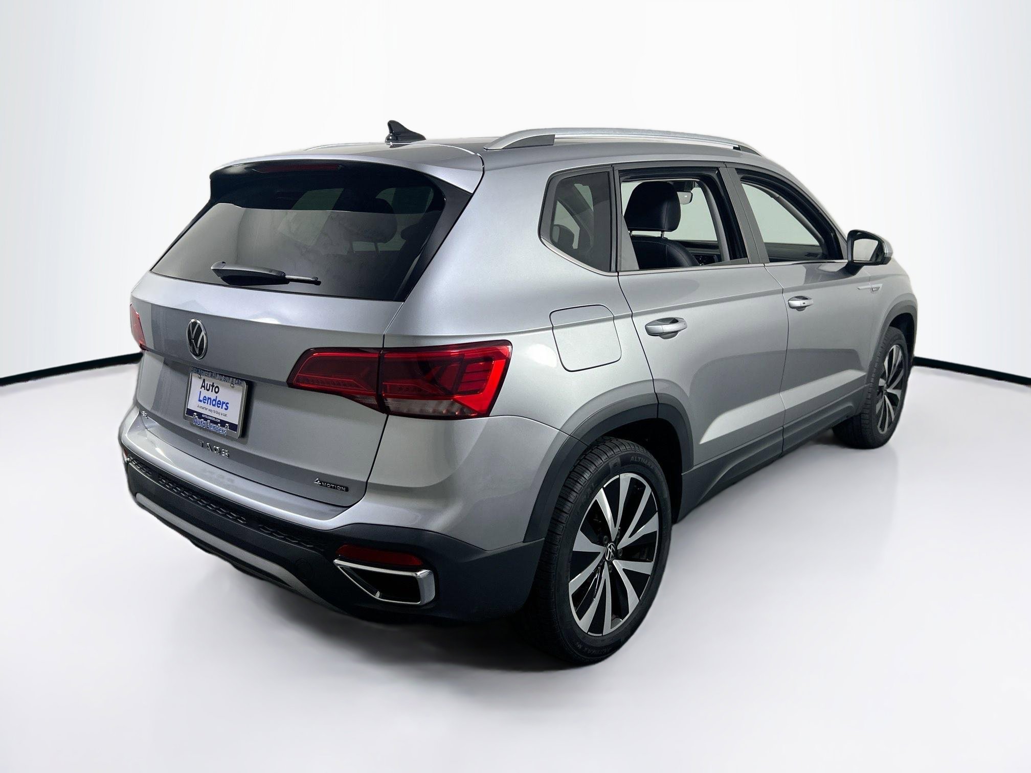 Used 2022 Volkswagen Taos SE AWD/4WD image 5