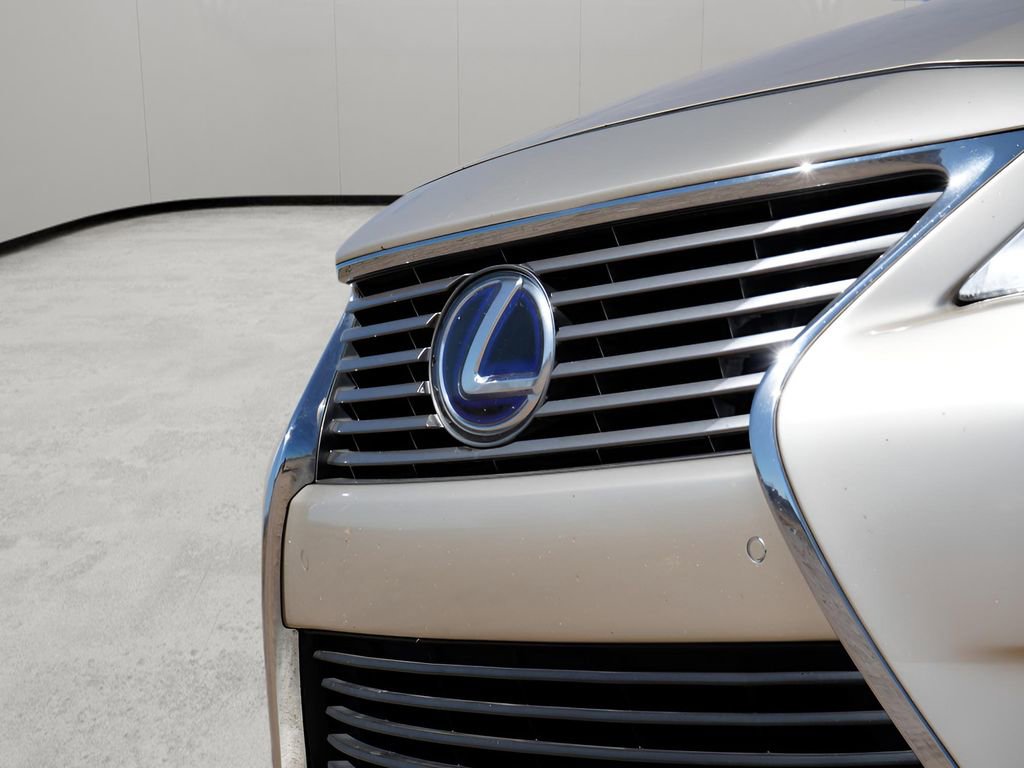 Used 2013 Lexus ES 300h w/ Luxury Pkg image 5