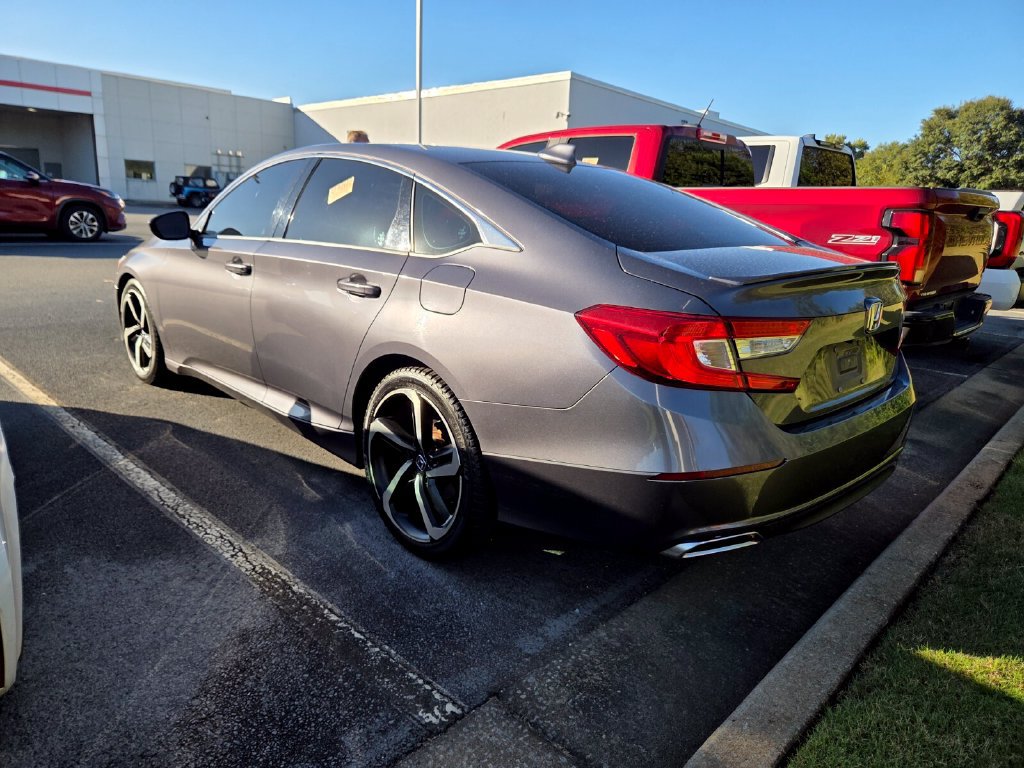 Used 2018 Honda Accord Sport image 9