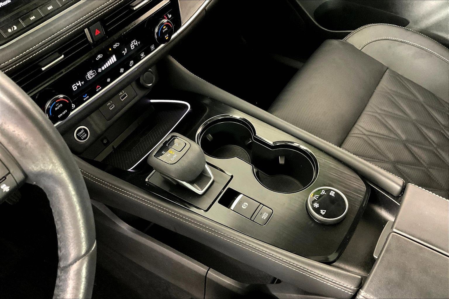 Used 2021 Nissan Rogue Platinum image 18