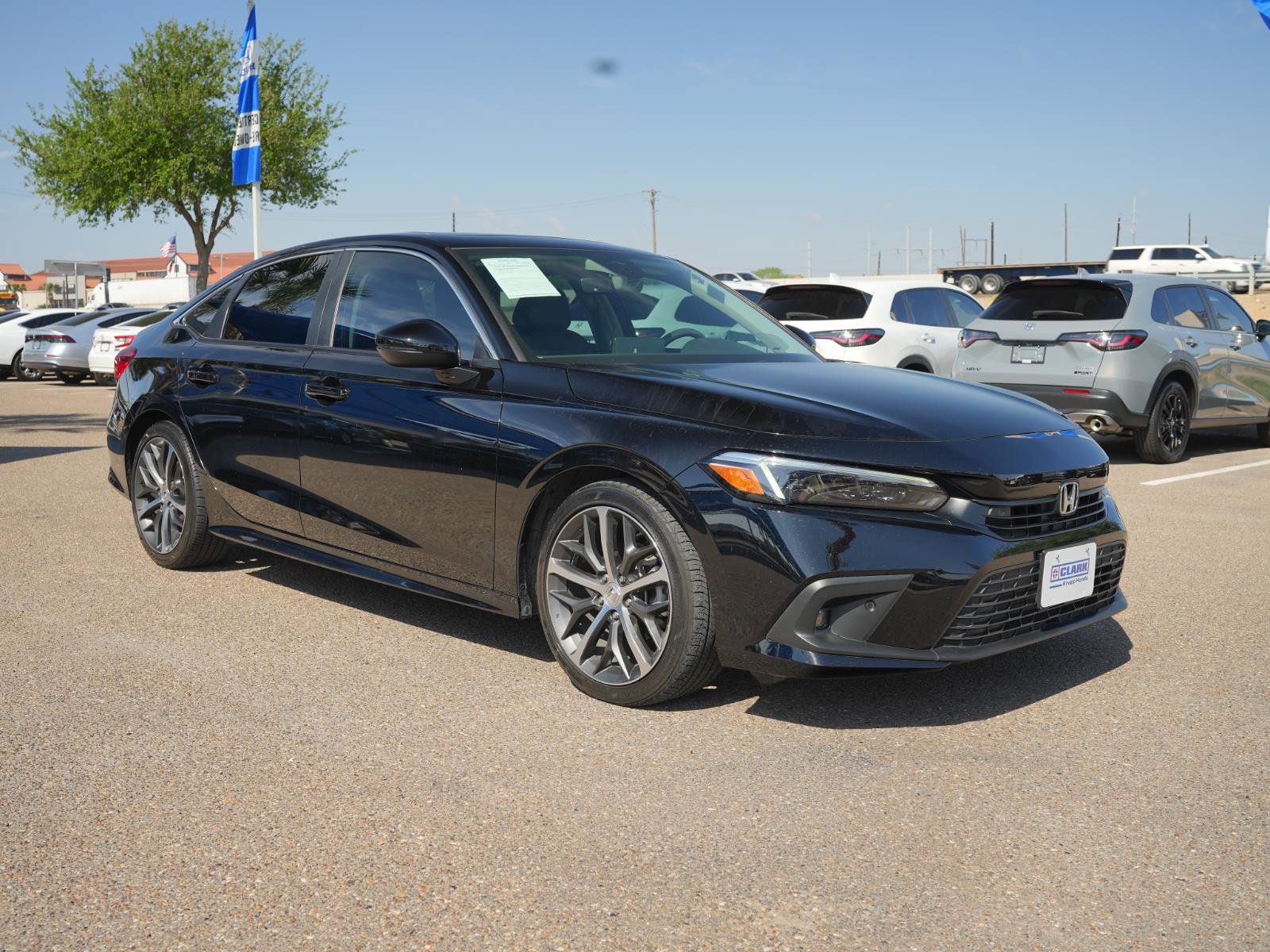 Used 2023 Honda Civic Touring image 3