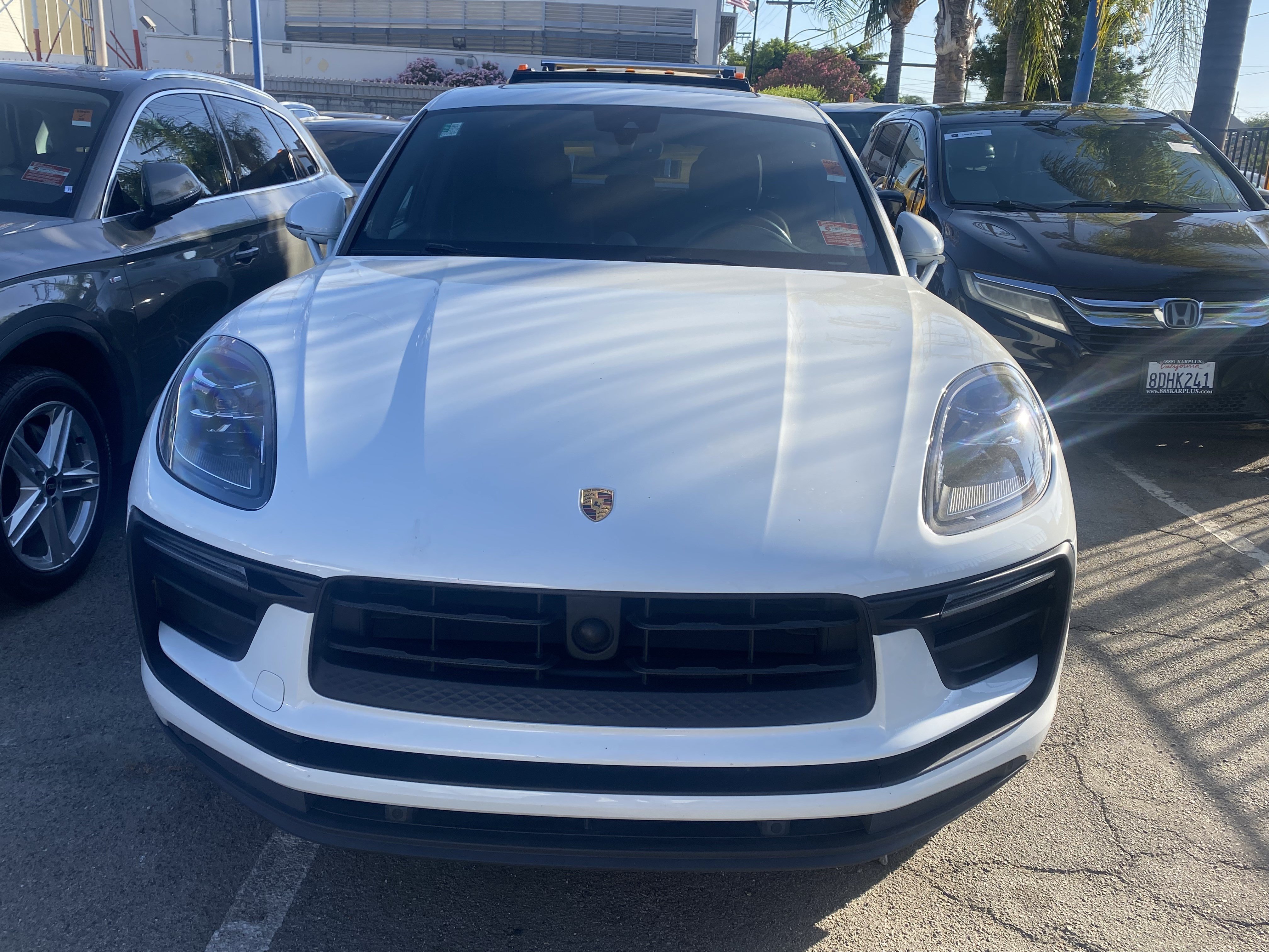 Used 2023 Porsche Macan AWD/4WD image 3