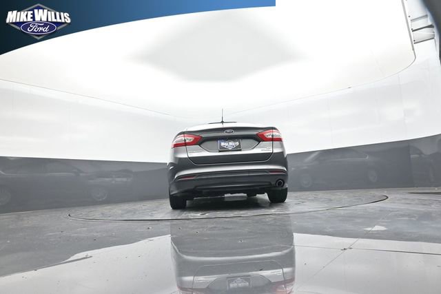 Used 2016 Ford Fusion SE image 22