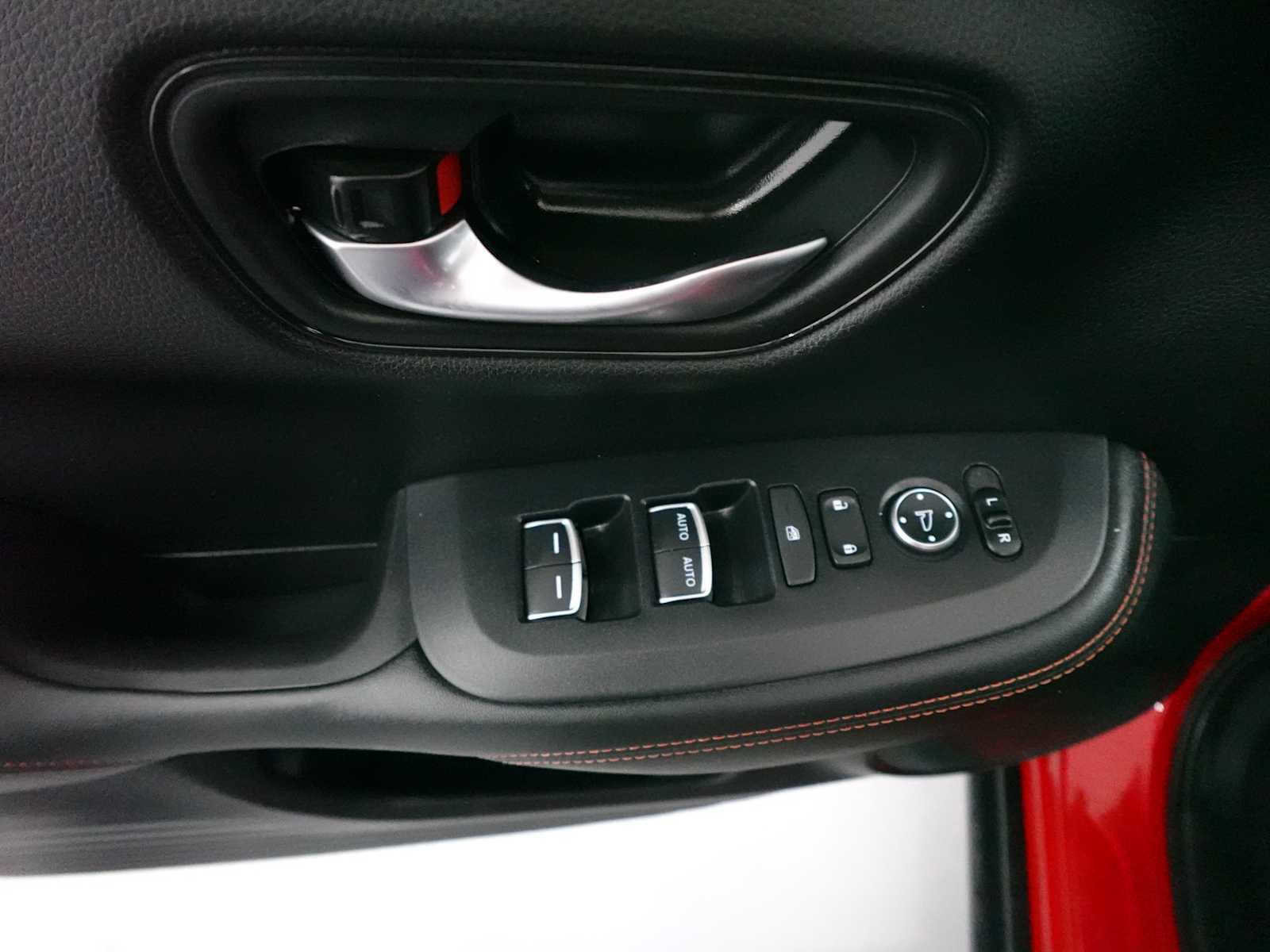 Used 2024 Honda HR-V Sport image 11