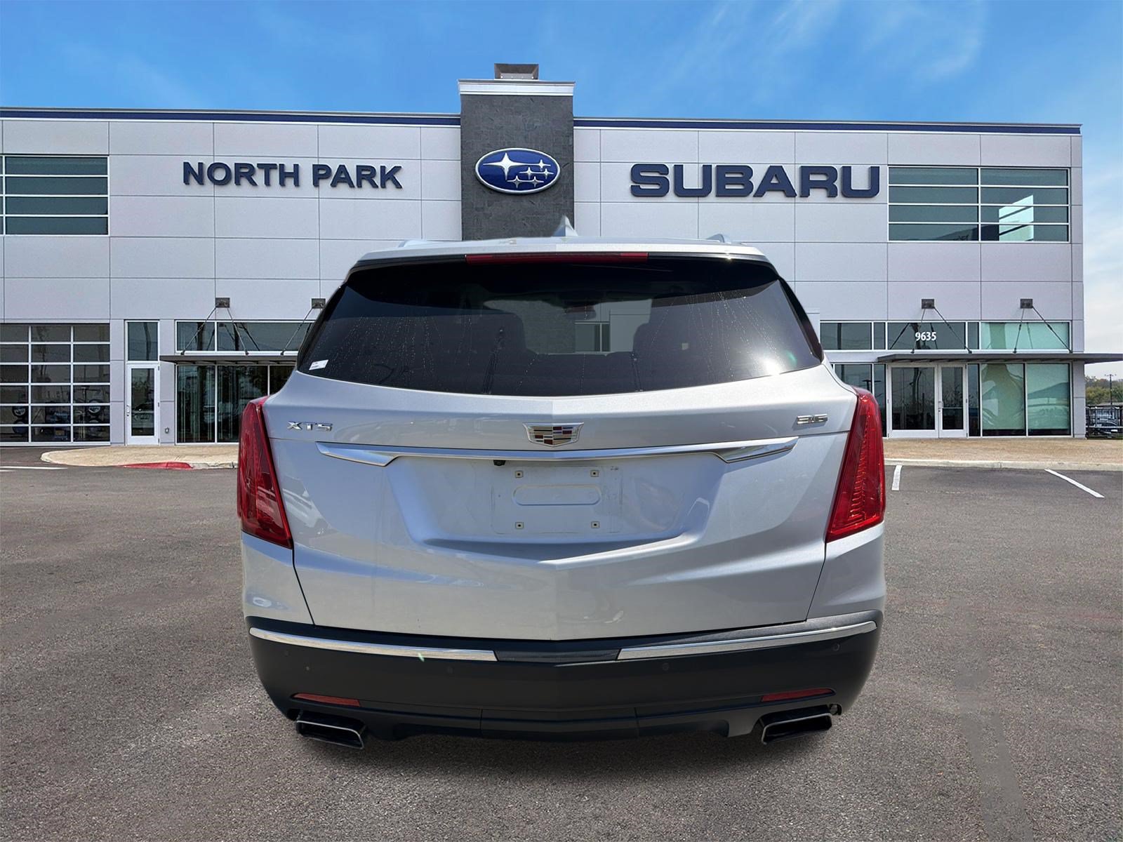 Used 2019 Cadillac XT5 Premium Luxury w/ Driver Assist Package FWD image 4