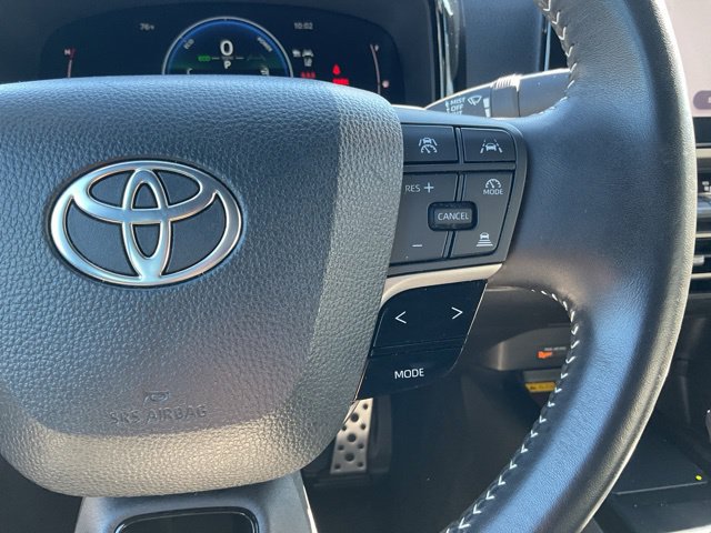Used 2025 Toyota Camry SE FWD image 21