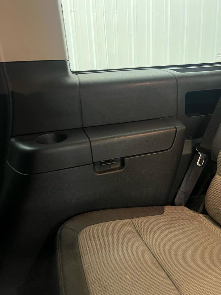 Used 2011 Ford Flex SEL image 30