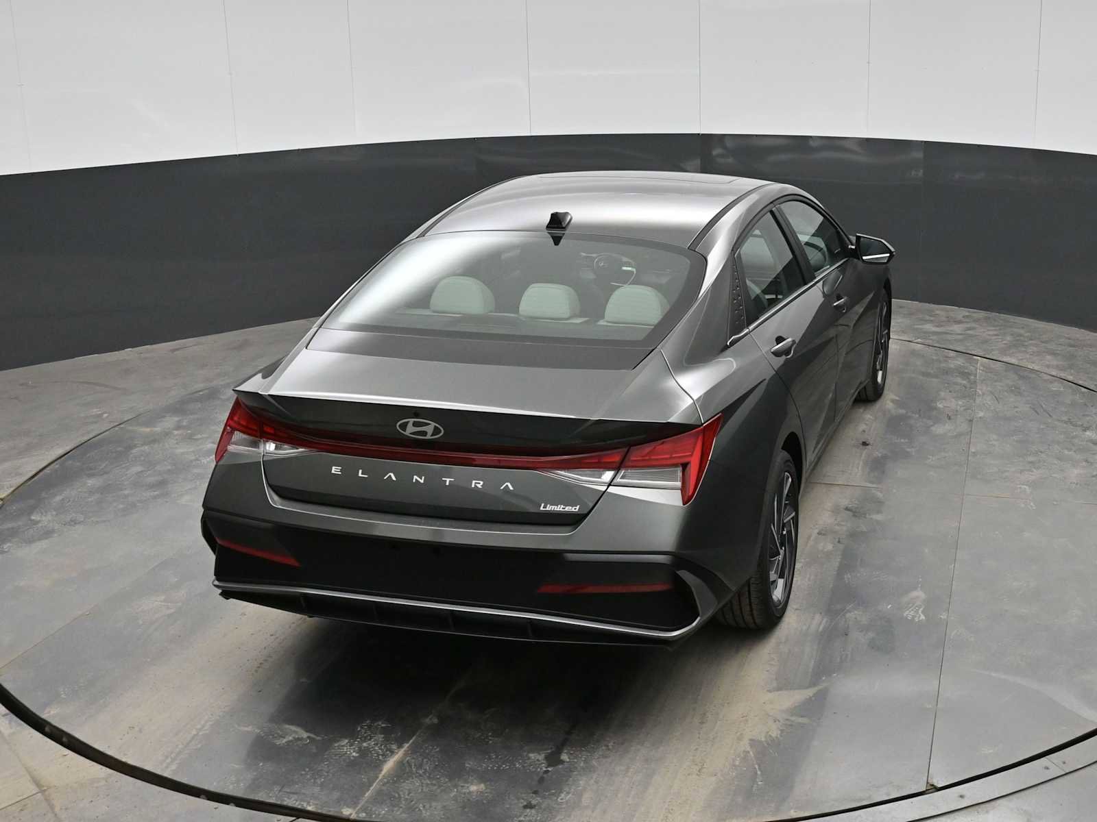 New 2026 Hyundai Elantra Limited image 27