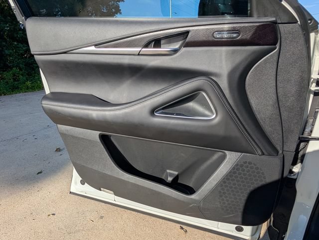 Used 2023 INFINITI QX60 Sensory w/ Vision Package FWD image 14