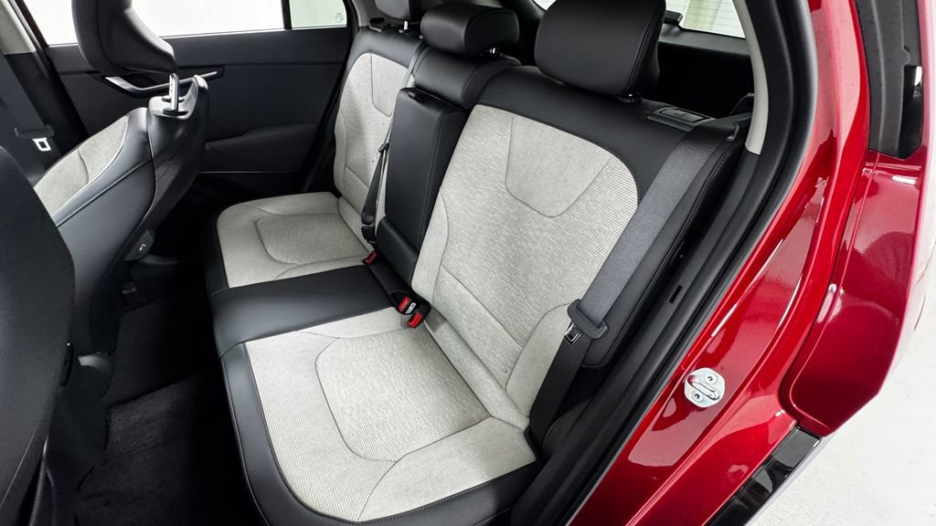 New 2026 Kia Niro FWD image 12