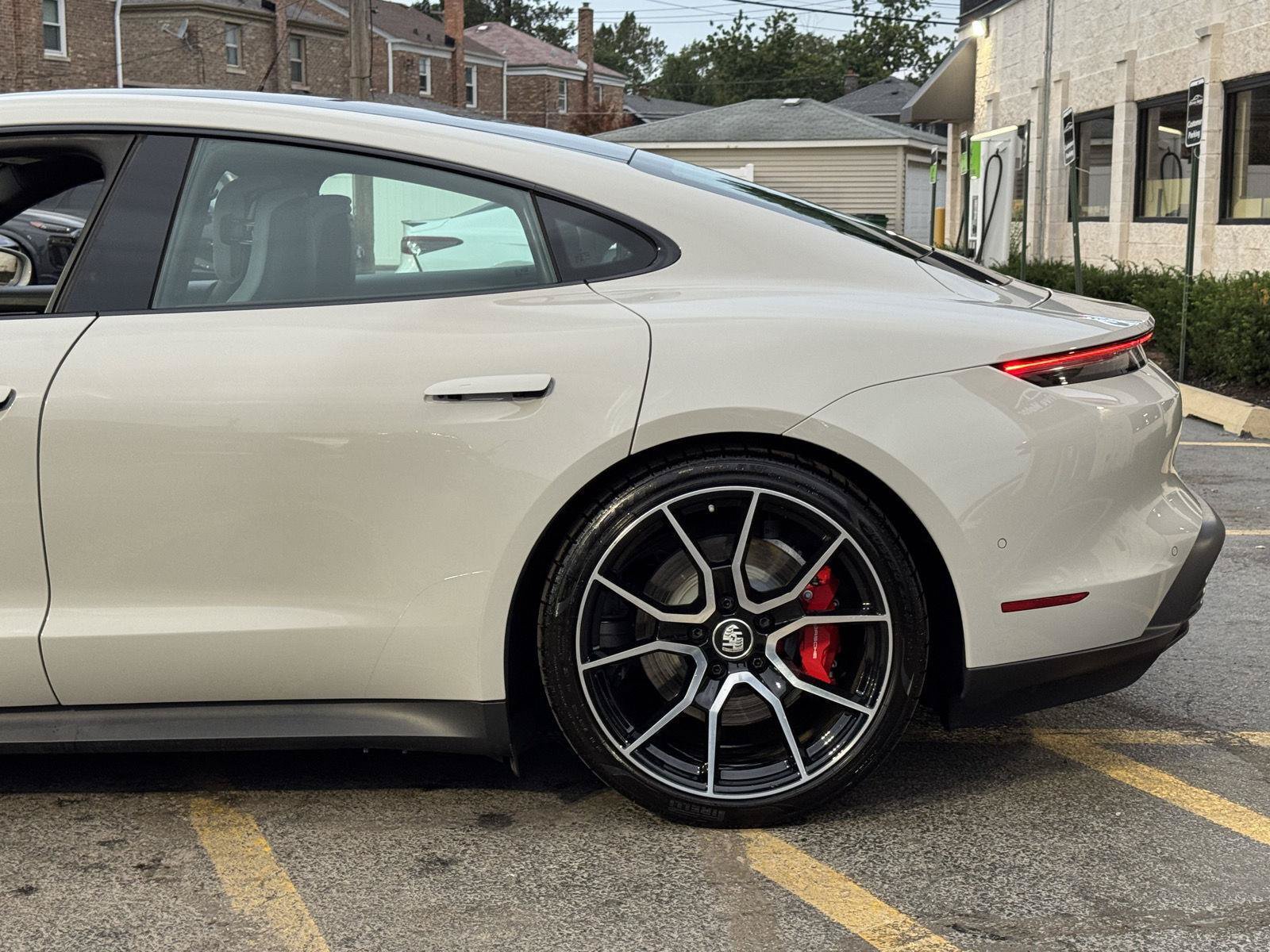 Used 2023 Porsche Taycan 4S w/ Premium Package AWD/4WD image 7