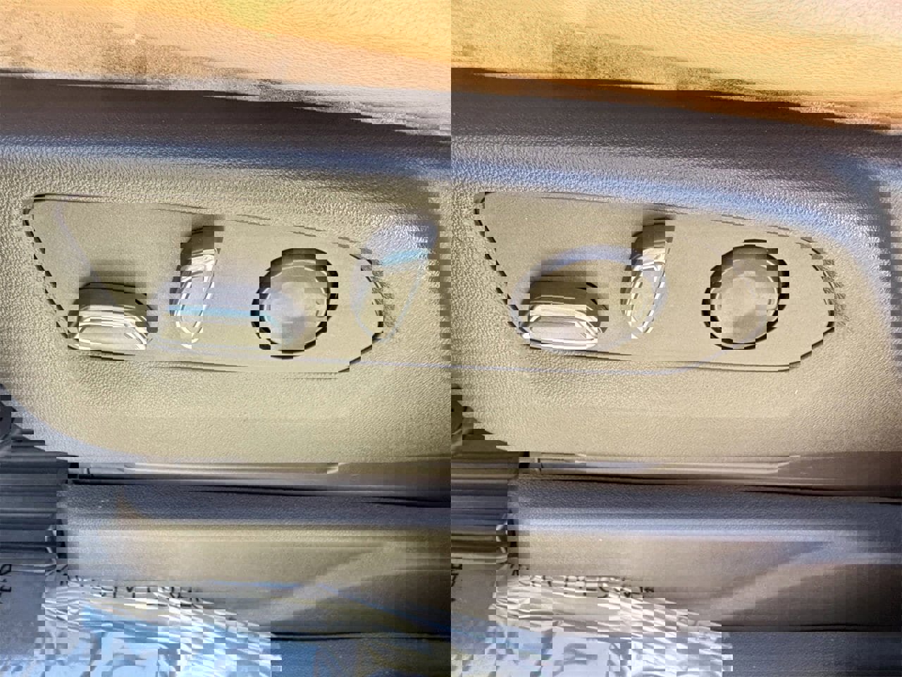 Certified 2022 Cadillac Escalade ESV Sport w/ Touring Package image 20