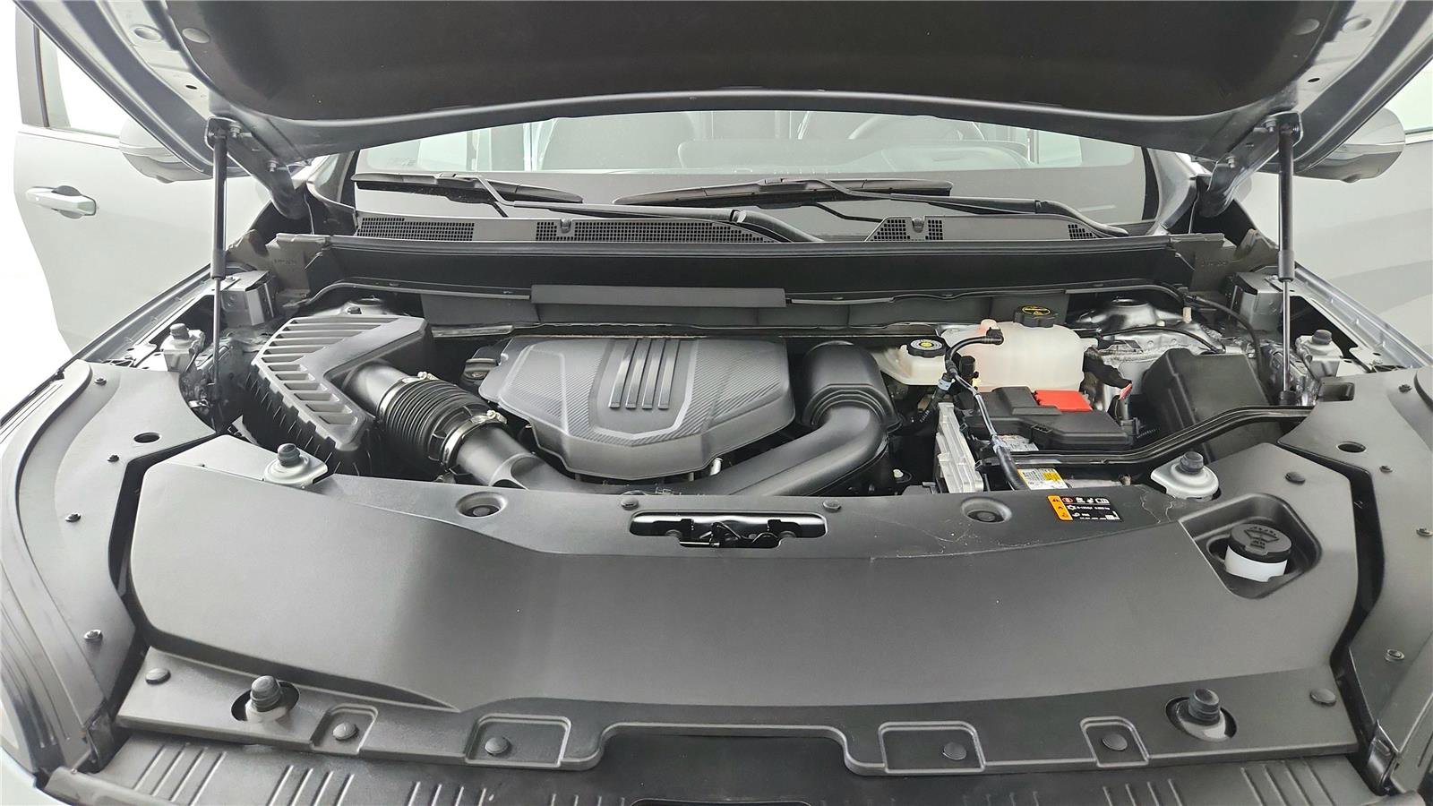 Used 2025 Buick Enclave Preferred AWD/4WD image 32