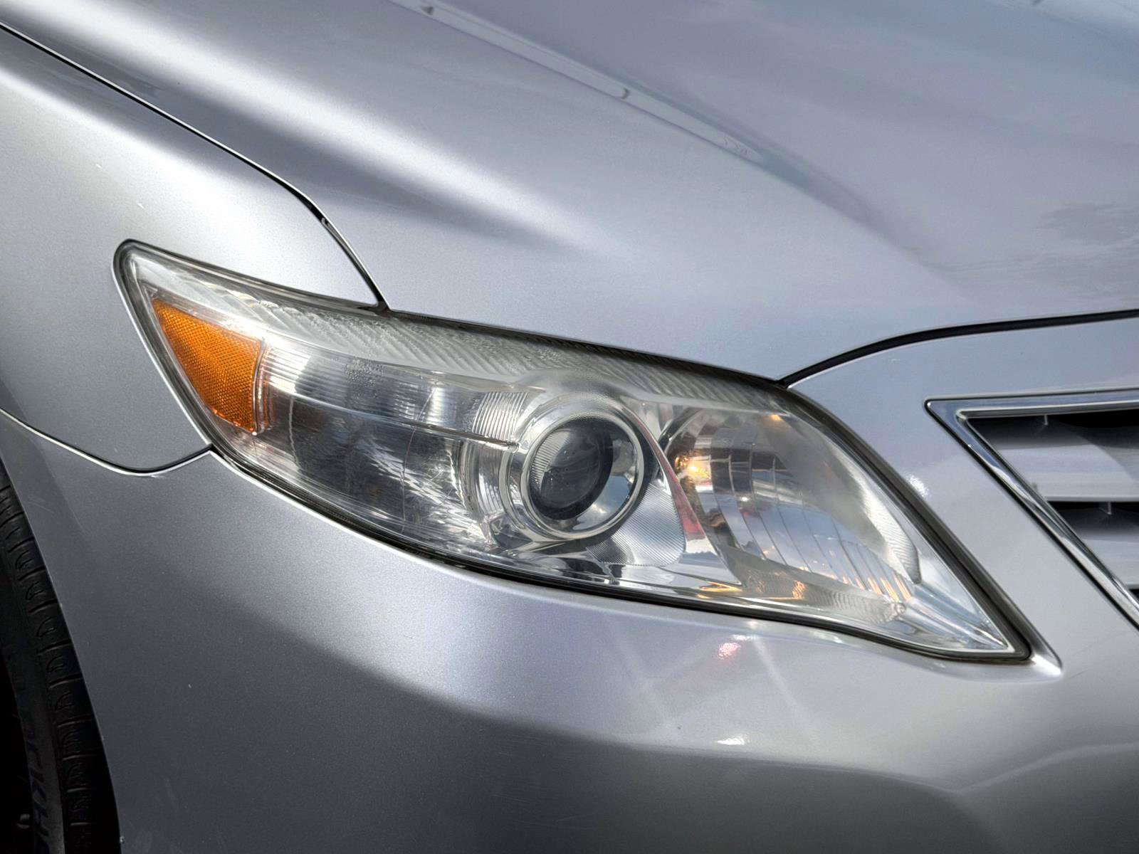 Used 2010 Toyota Camry FWD image 7