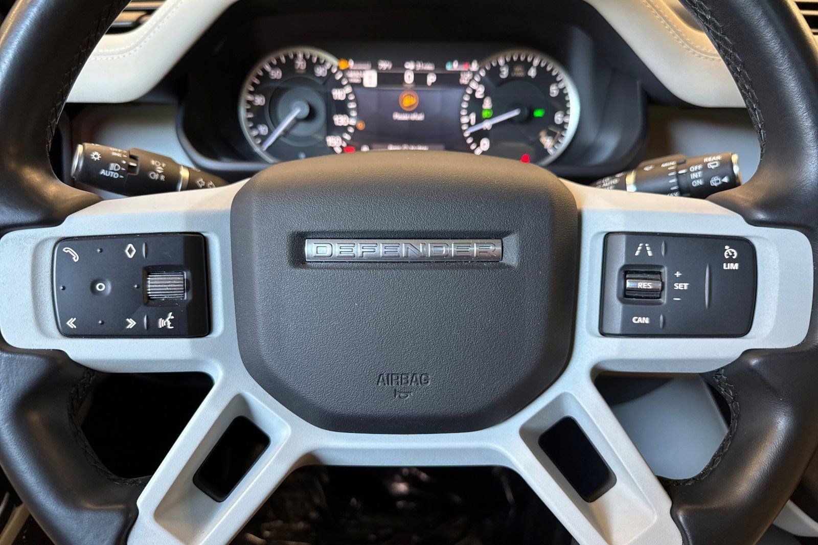 Used 2023 Land Rover Defender 110 SE AWD/4WD image 16