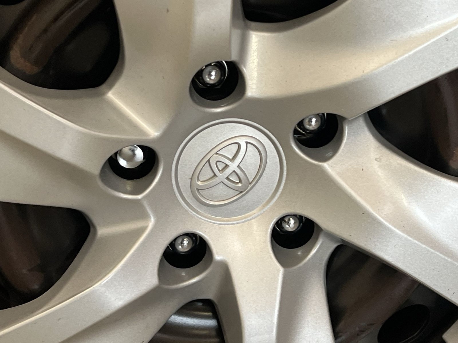 Used 2019 Toyota RAV4 LE w/ All Weather Liner Package AWD/4WD image 38