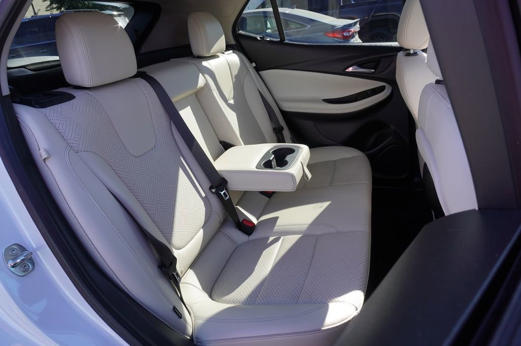 Certified 2021 Buick Encore GX Essence w/ Advanced Technology Package image 9