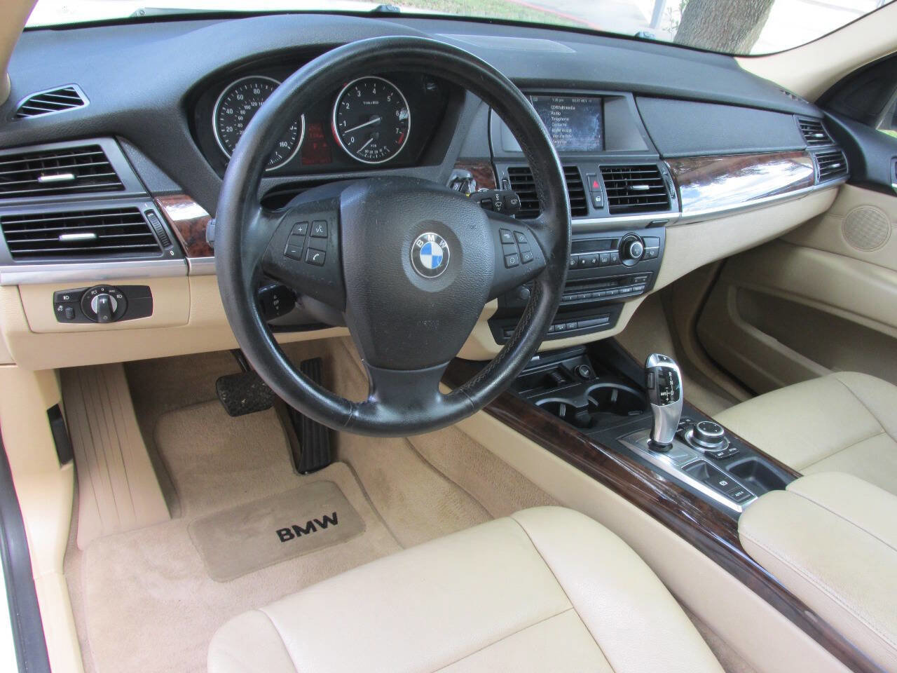 Used 2010 BMW X5 xDrive30i image 9