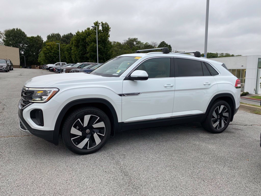 Used 2026 Volkswagen Atlas Cross Sport SEL AWD/4WD image 4