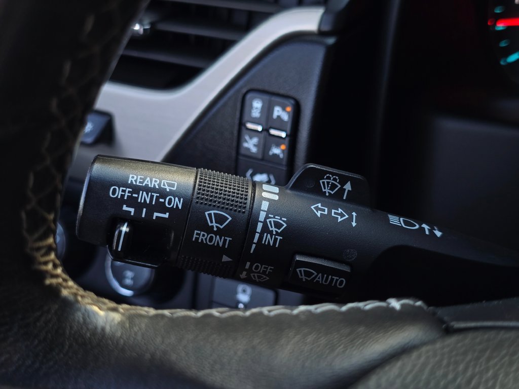 Used 2019 GMC Yukon Denali w/ Denali Ultimate Package AWD/4WD image 35