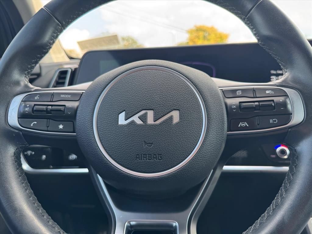 Certified 2023 Kia Sportage EX FWD image 17
