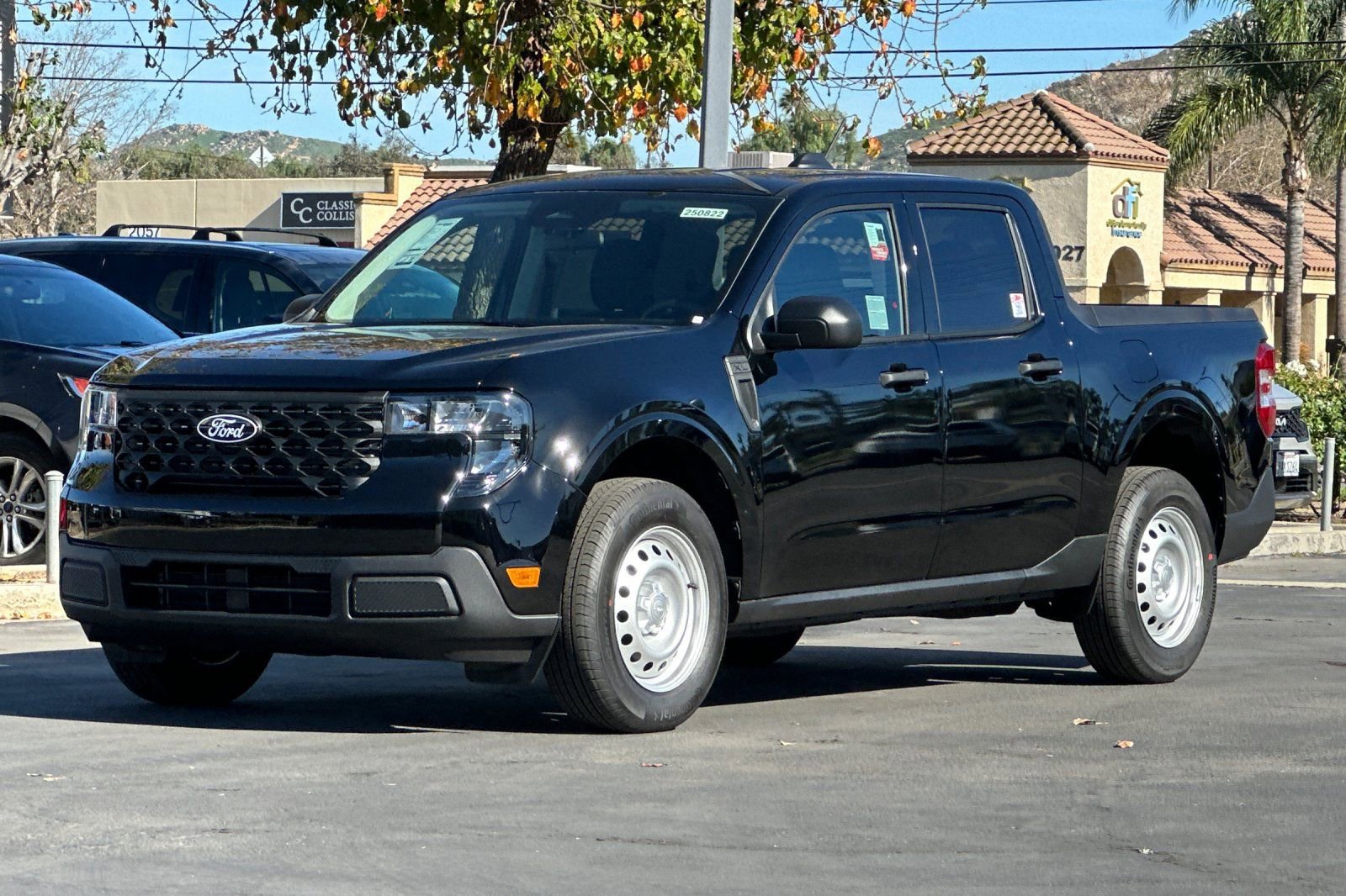 New 2025 Ford Maverick XL image 8