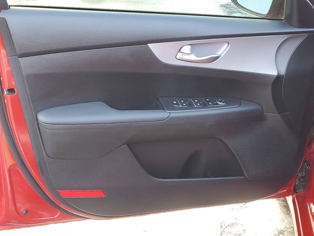 Certified 2024 Kia Forte LXS w/ LXS Technology Package image 8