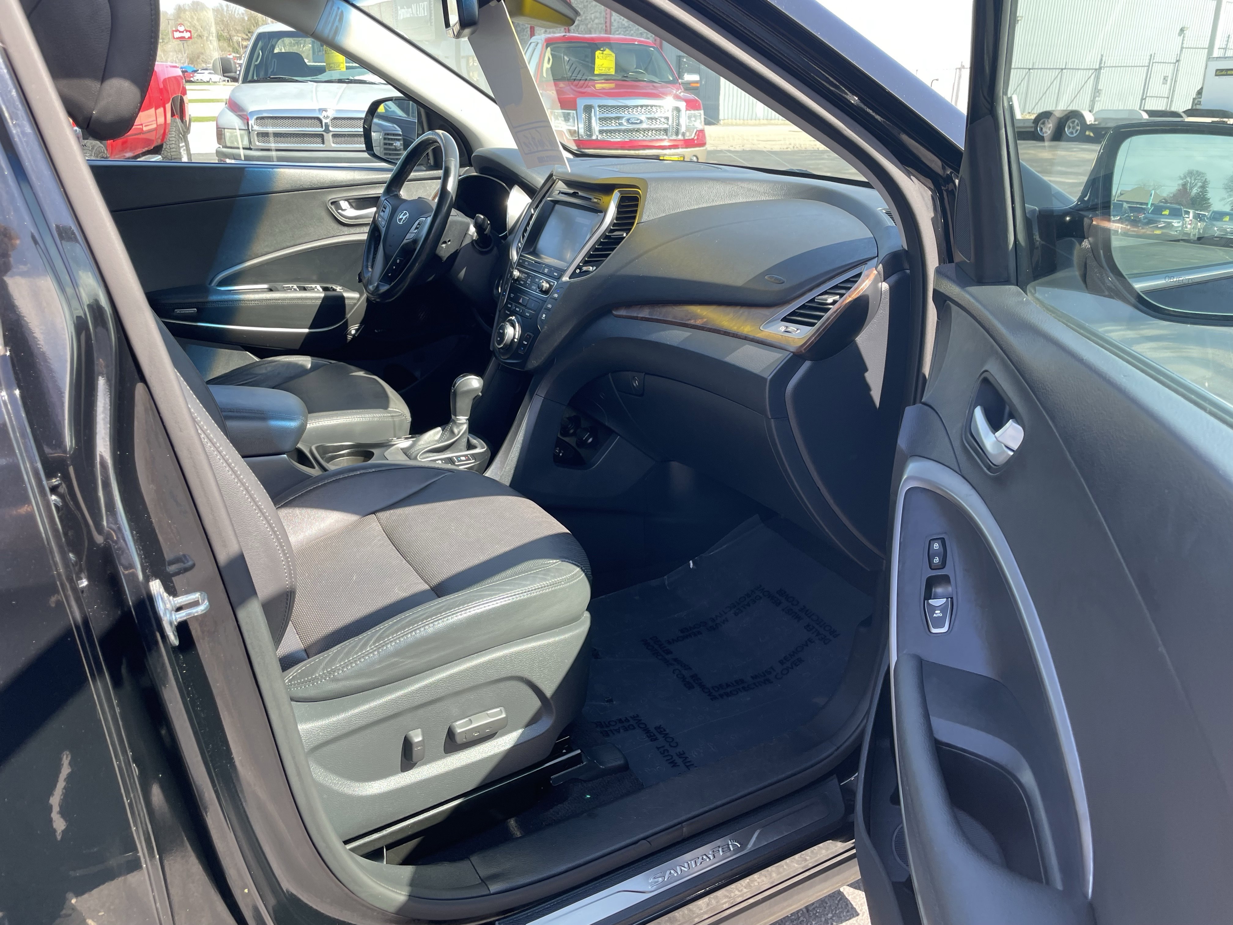 Used 2017 Hyundai Santa Fe Limited AWD/4WD image 32