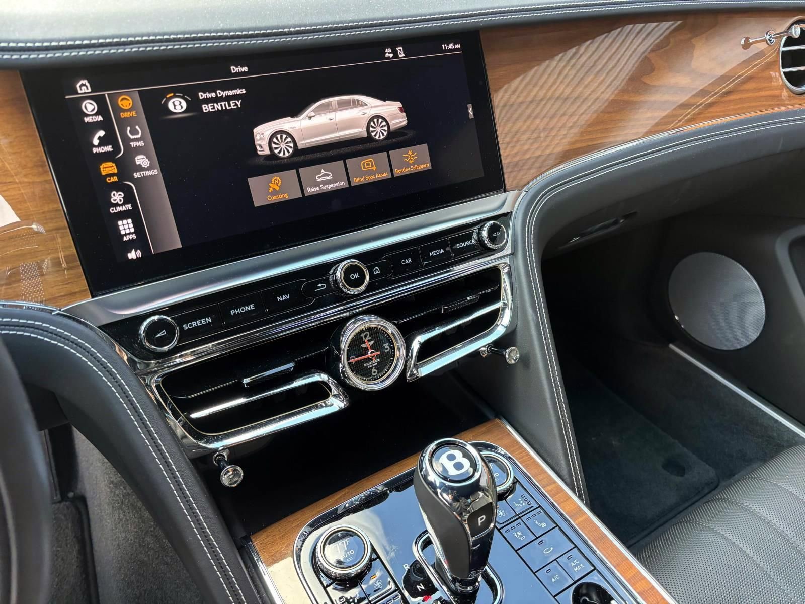 Used 2022 Bentley Flying Spur V8 AWD/4WD image 8