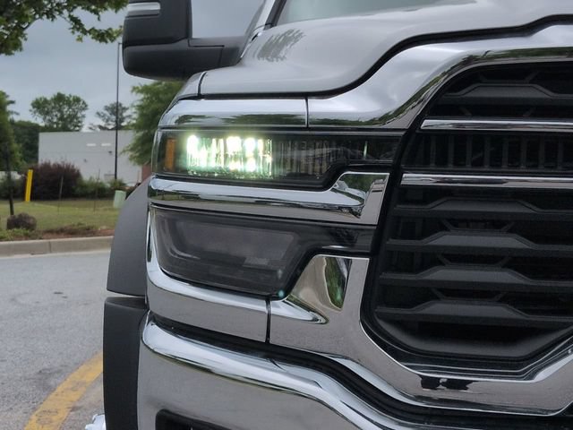 New 2026 RAM 5500 Tradesman AWD/4WD image 9