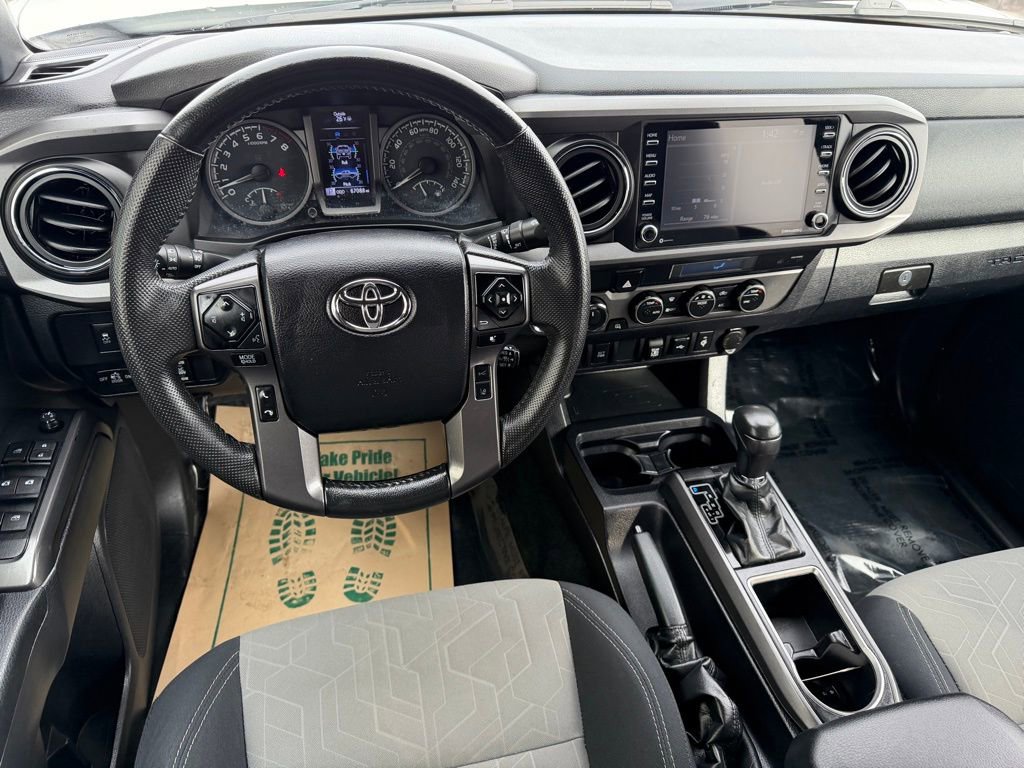Used 2022 Toyota Tacoma TRD Off-Road AWD/4WD image 14