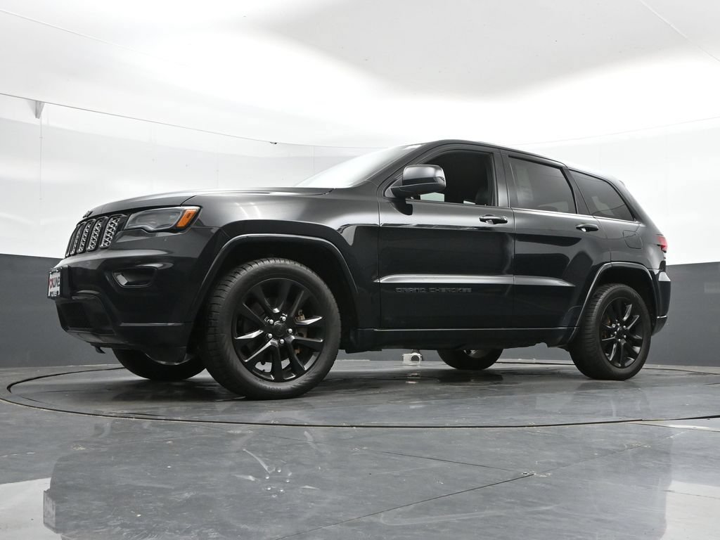 Used 2021 Jeep Grand Cherokee Laredo X AWD/4WD image 46