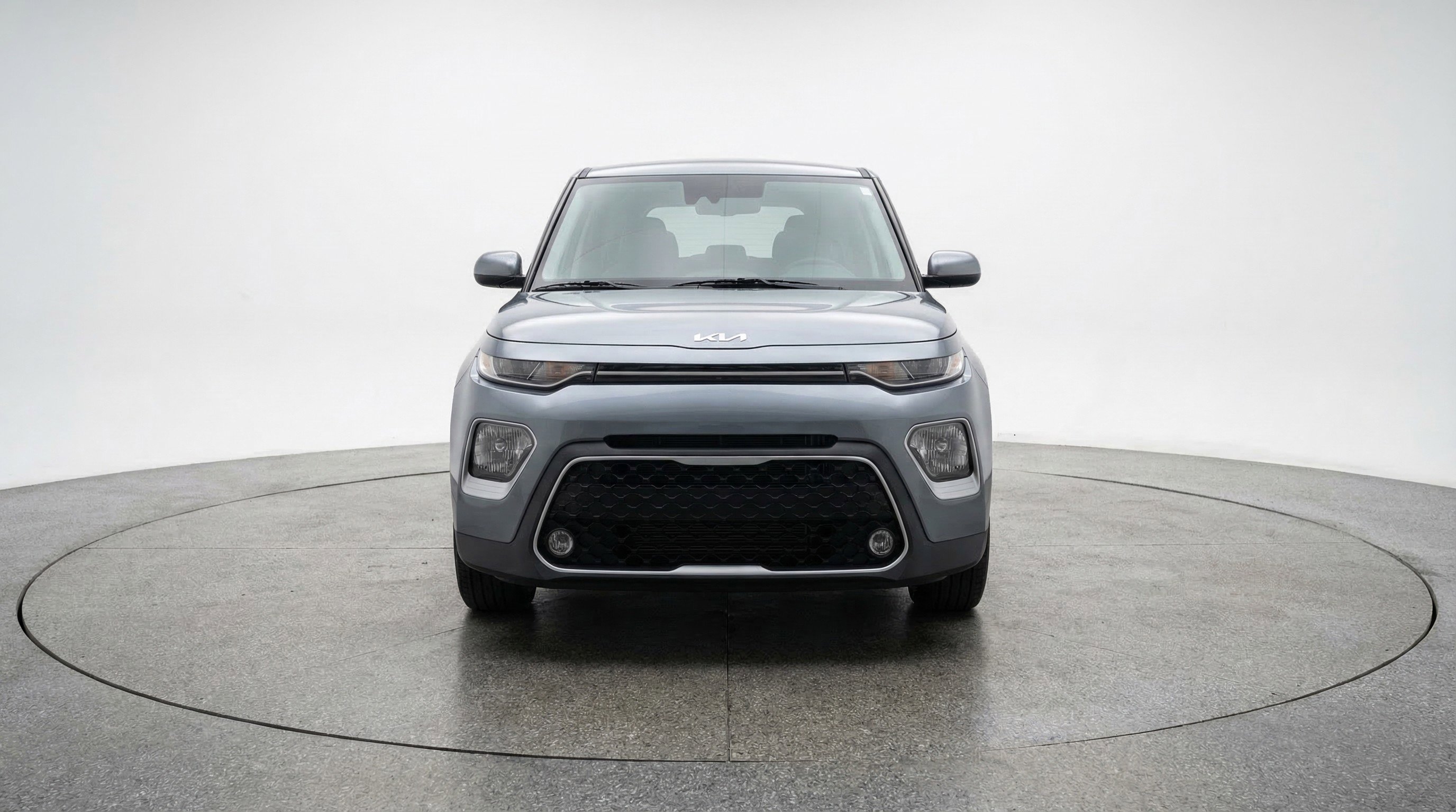 Used 2025 Kia Soul LX w/ LX Technology Package image 2