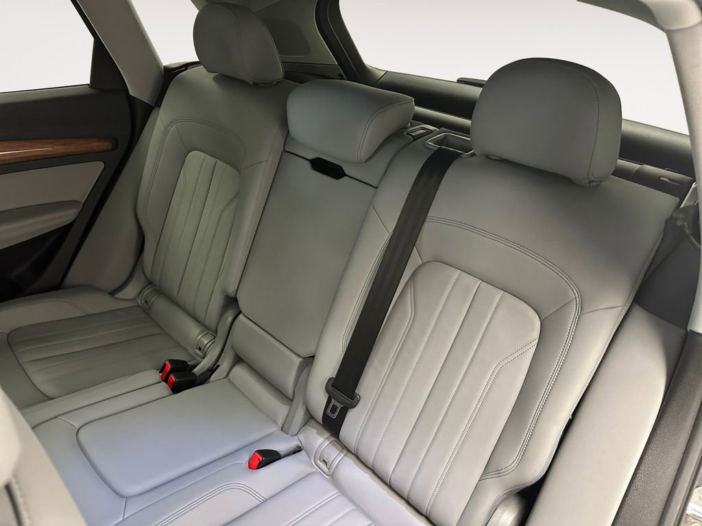 Used 2022 Audi Q5 2.0T Premium Plus AWD/4WD image 13