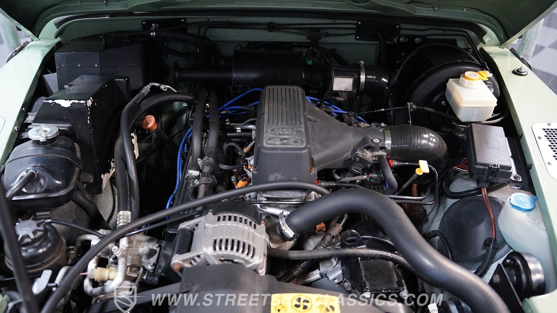 Used 1997 Land Rover Defender 90 AWD/4WD image 3