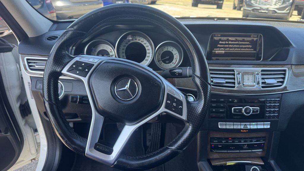 Used 2014 Mercedes-Benz E 350 4MATIC Sedan image 16