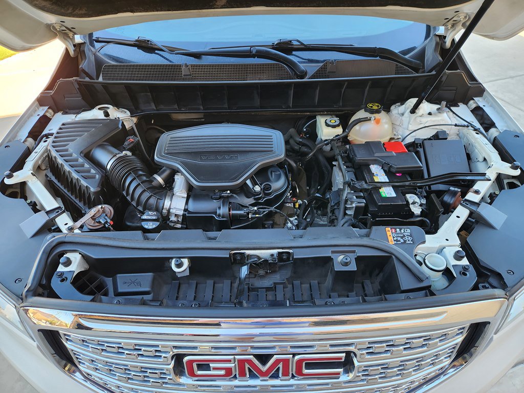 Used 2017 GMC Acadia Denali image 21