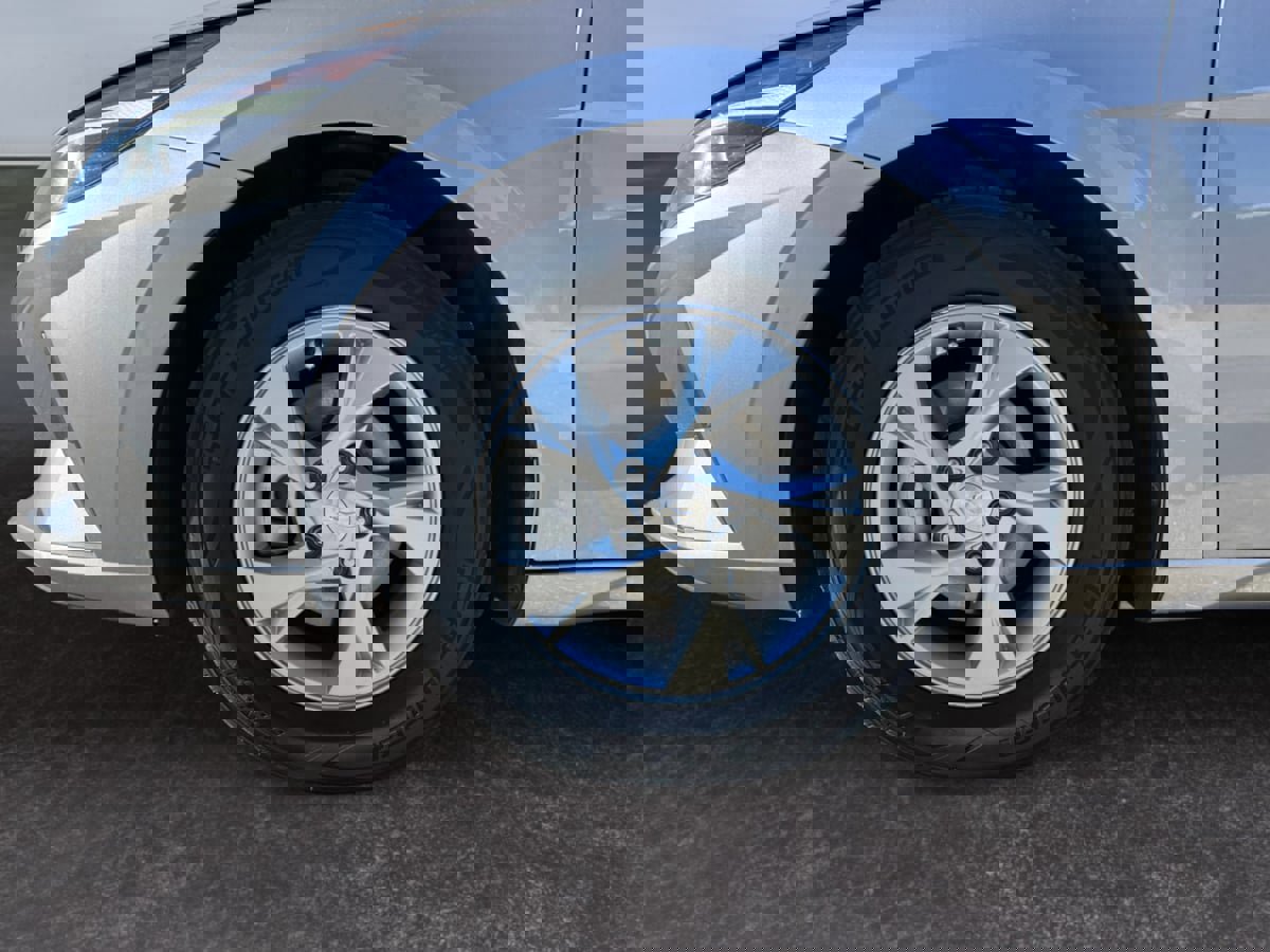 Used 2022 Hyundai Elantra SE image 8