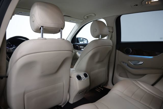 Used 2018 Mercedes-Benz GLC 300 4MATIC image 39