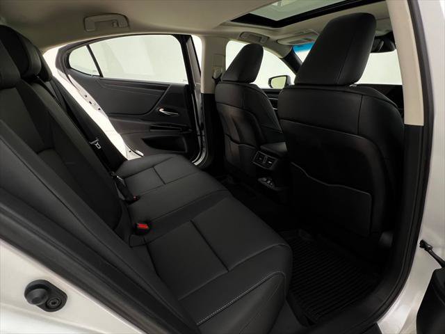 Certified 2025 Lexus ES 350 w/ Premium Package FWD image 14