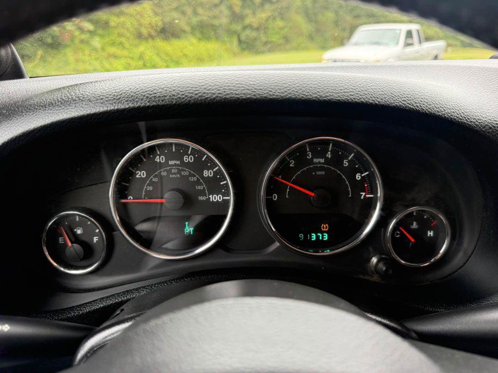 Used 2012 Jeep Wrangler Sport AWD/4WD image 14